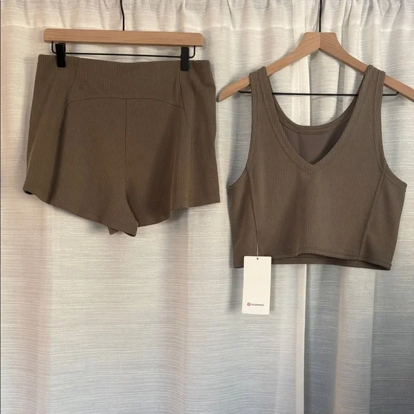 Lululemon Ribbed Softstream Two-Piece Cropped Tank & Shorts - Picture 4 of 5